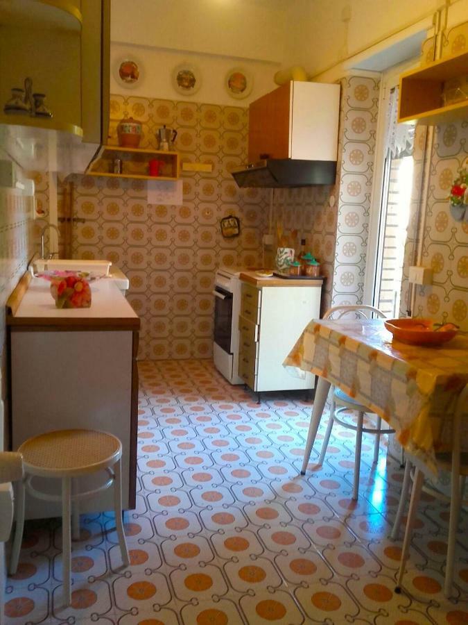 Roma Manuela'S Cozy Guest House Trastevere Экстерьер фото