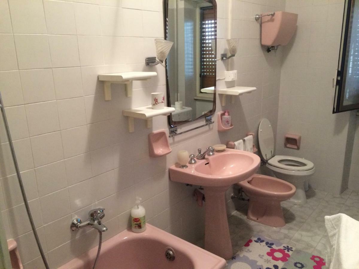 Roma Manuela'S Cozy Guest House Trastevere Экстерьер фото