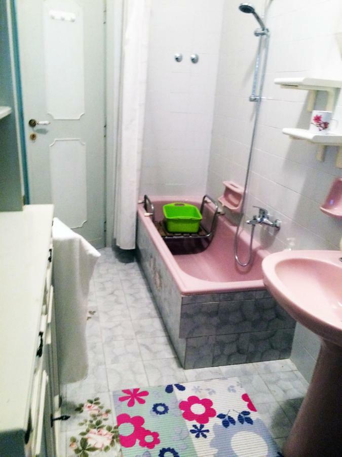 Roma Manuela'S Cozy Guest House Trastevere Экстерьер фото