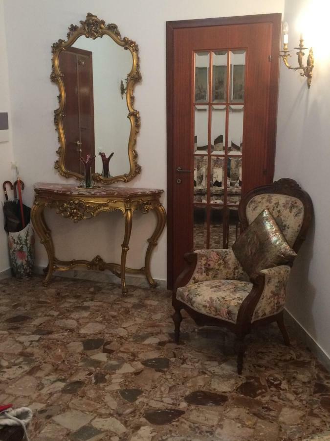 Roma Manuela'S Cozy Guest House Trastevere Экстерьер фото